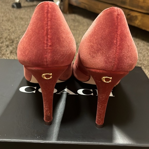 Coach heels - Picture 3 of 5